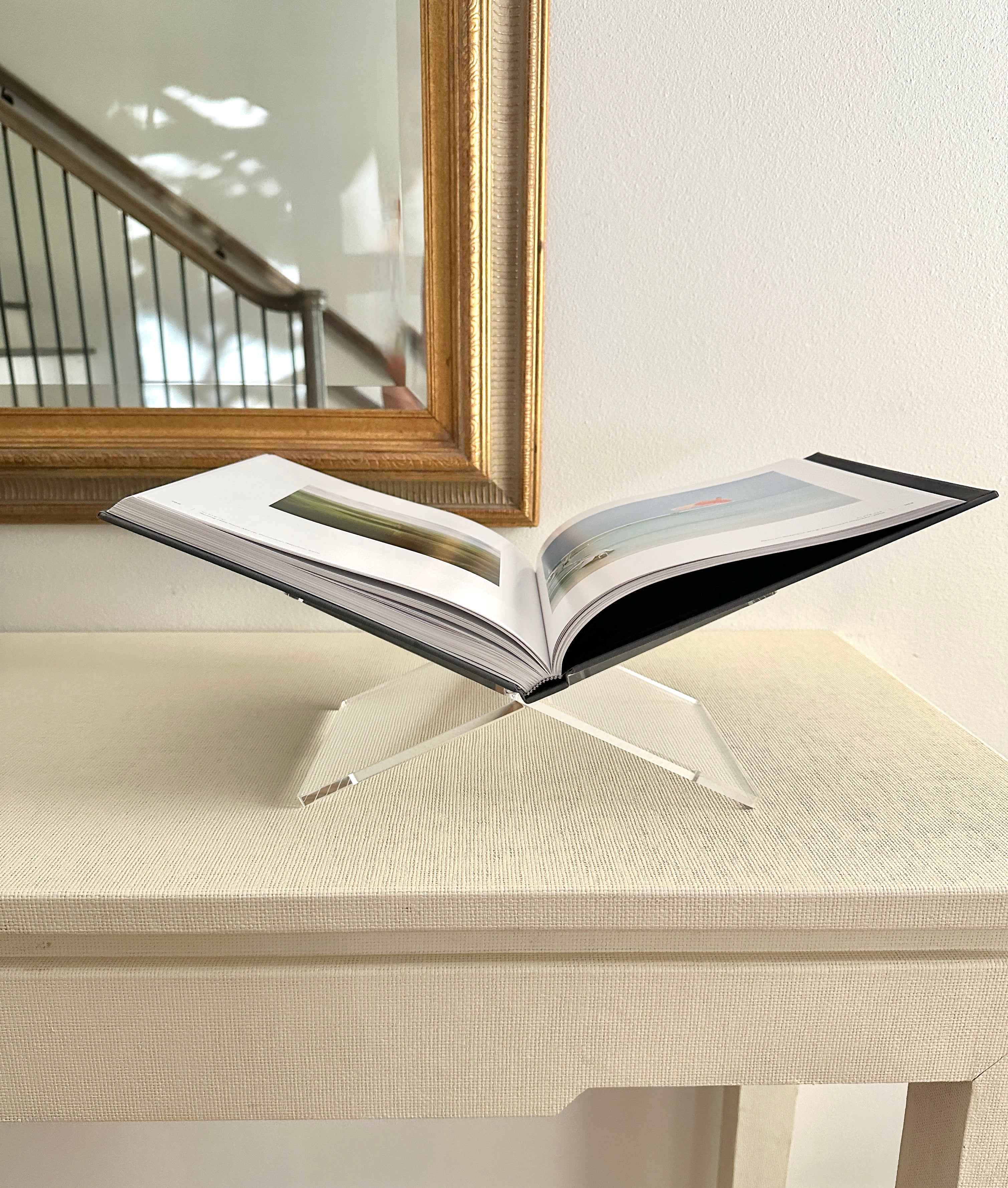 Acrylic Bookstand – Lou Collection